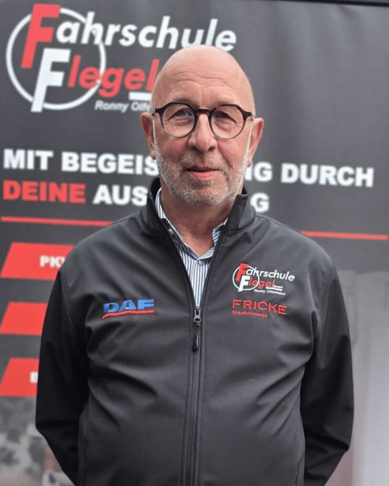 Norbert Slottke, Fahrlehrer für die Klassen B, BE und A bei der Fahrschule Flegel